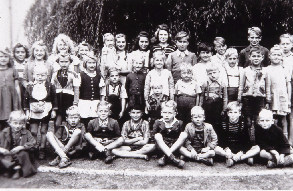 Hiller 1948/49 Kinder aus Wullwinkel und Holunder